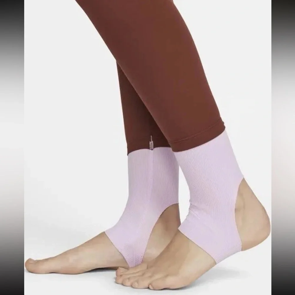 Nike Luxe High Waisted Color block brown lavender Yoga Pants Size XS NEW